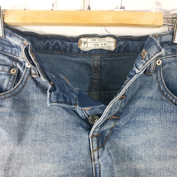 FREE PEOPLE Button Fly Cut Off Denim Shorts Size 25 - Picture 6 of 10